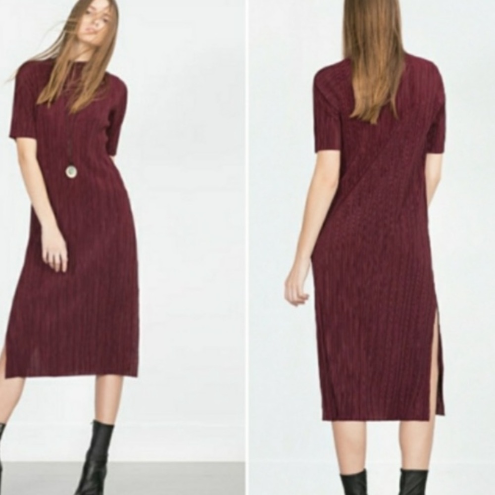 Zara Ribbed Midi Mock Neck Dress in Maroon